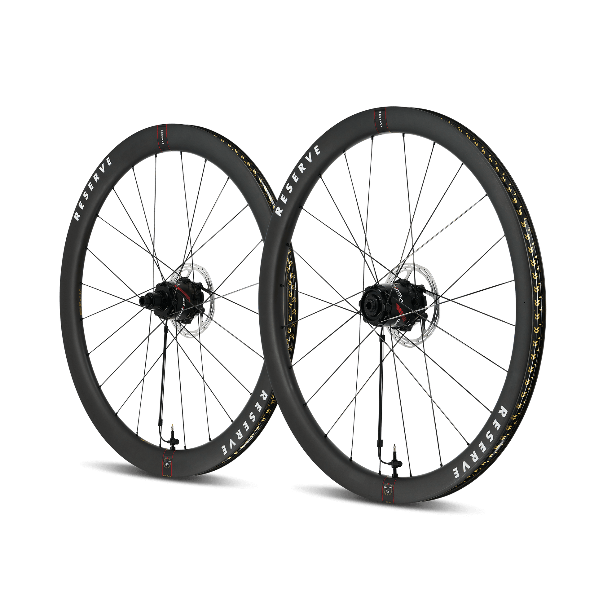The Gravaa 42|49 wheelset delivers cutting-edge aerodynamics for all-day road performance.