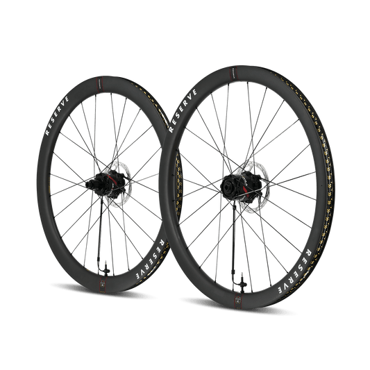 The Gravaa 42|49 wheelset delivers cutting-edge aerodynamics for all-day road performance.